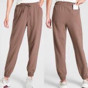 NWT ATHLETA METROPOLIS JOGGER SIZE 2 MINERAL BROWN